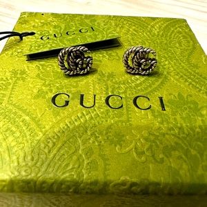 *SOLD* Gucci GG stud earrings